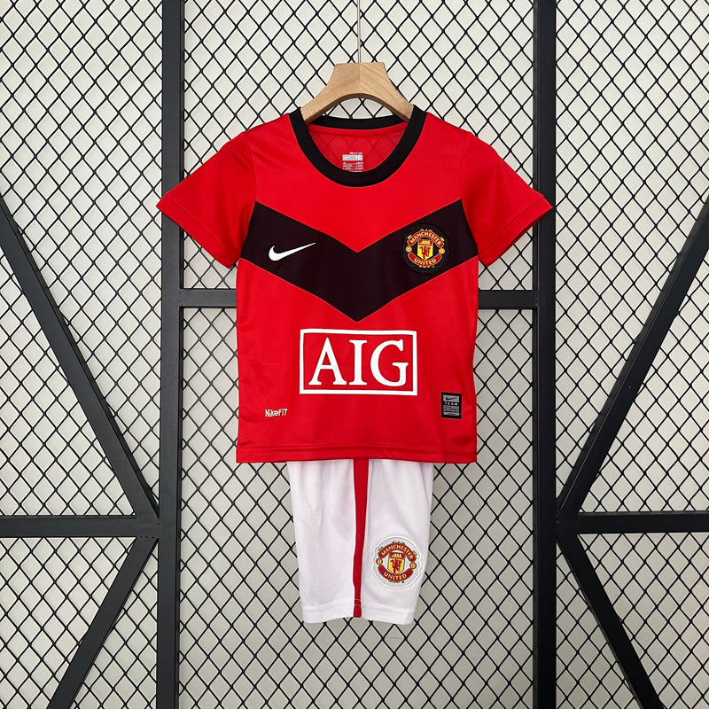 MANCHESTER UNITED T-SHIRT I 09/10 CHILDREN'S SET (RETRO)