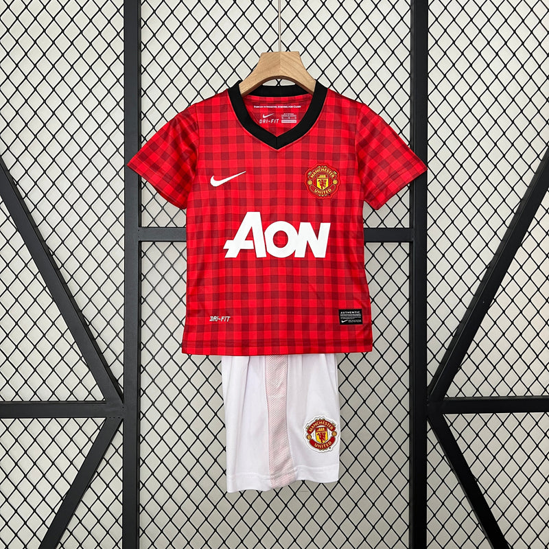 CAMISETA MANCHESTER UNITED I 12/13 CONJUNTO INFANTIL (RETRO)